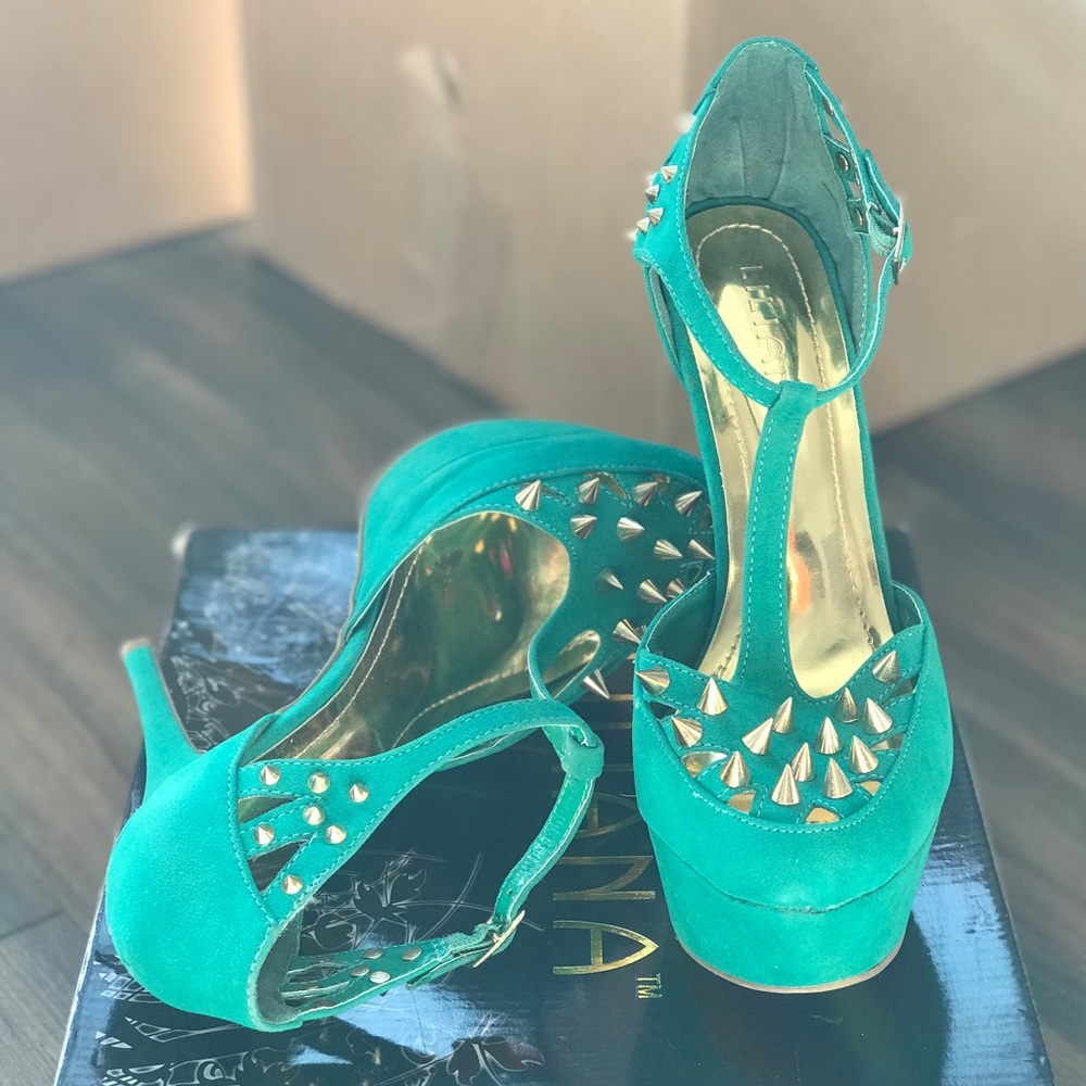 Spiked Green Show Stoppers!